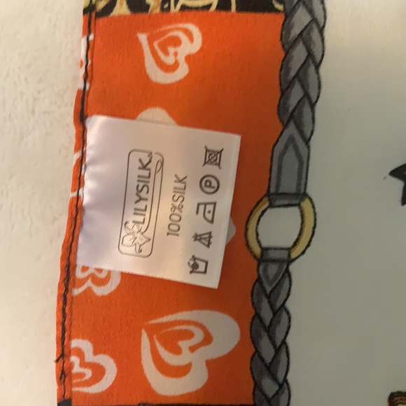 NWOT never worn SILK - Picture 3 of 4